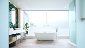 ห้องเอลีท | เครื่องนอนป้องกันสารก่อภูมิแพ้, มินิบาร์, ผ้าม่านกันแสง, Wi-Fi ฟรี
