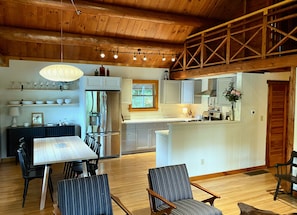 Dining - Luxurious & Modern 3 BR 1.5 Bath Log Cabin (Copake Falls)