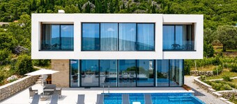 Pool Villa Luxoria Trebesin, Herceg Novi, Montenegro
