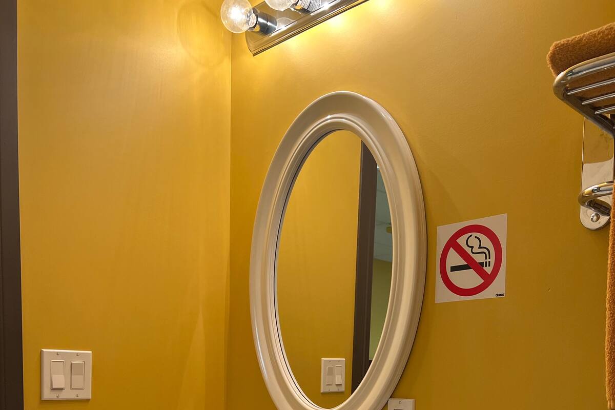 Standard Room | Bathroom