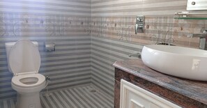 Combinazione doccia/vasca, bidet