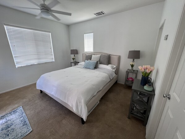 1 bedroom, iron/ironing board, free WiFi - Private Casita inside Beautiful Desert Neighborhood (Indio)