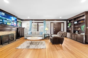 Living area - Brookside 3BR Home - Garage Parking + Pets! (Kansas City)