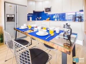 Kühlschrank, Mikrowelle, Geschirrspüler