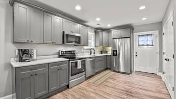 Fridge, microwave, dishwasher, coffee/tea maker
