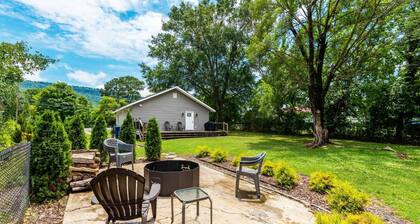 Fenced yard - Dogs - 1 mile The Venue - 10 min to Chattanooga-Lookout Mountain