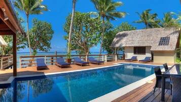 Alberca al aire libre