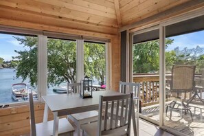 Dining - 3 Bedroom Okauchee Lake (Oconomowoc)