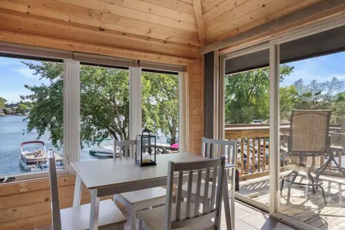 3 Bedroom Okauchee Lake