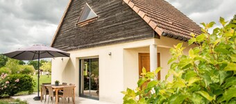 Nice house on holiday park with swimming pool