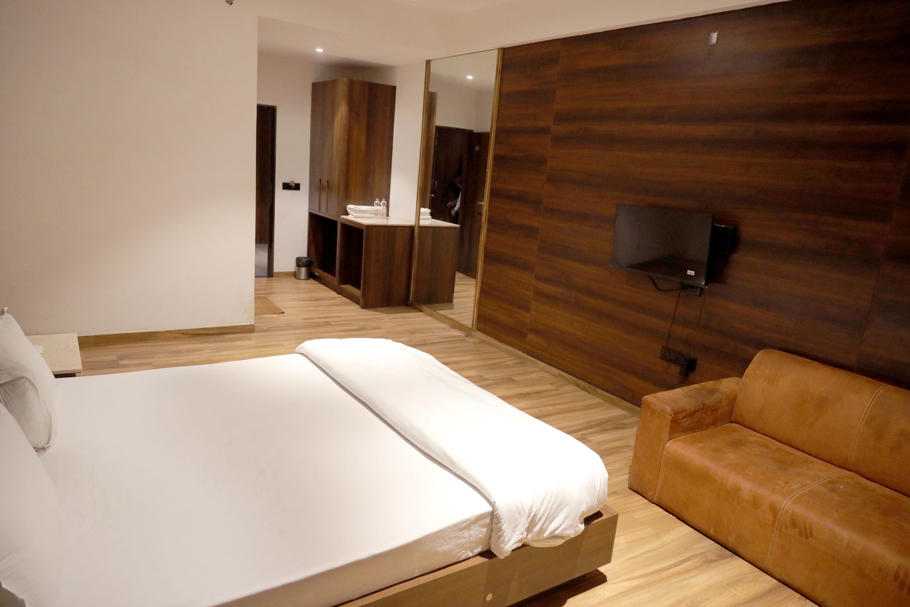 superior room | free wifi, bed sheets