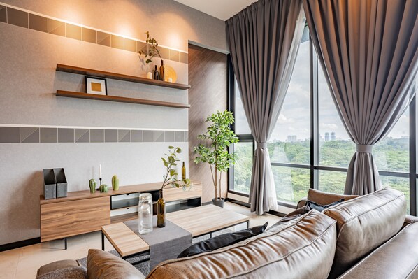 シティ アパートメント | リビング エリア | スマートテレビ