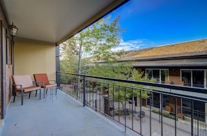 Property grounds - Treasure Mountain Inn - On Main Street - Studio (Park City)