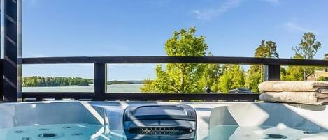 مغطس سبا خارجي