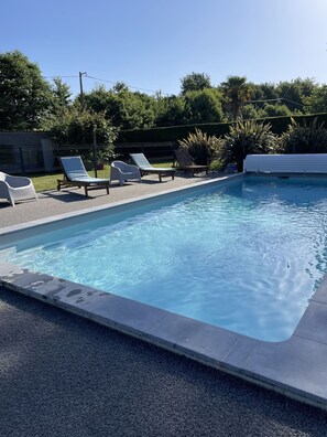 Et oppvarmet basseng