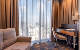 40-inch Smart TV with digital channels, TV