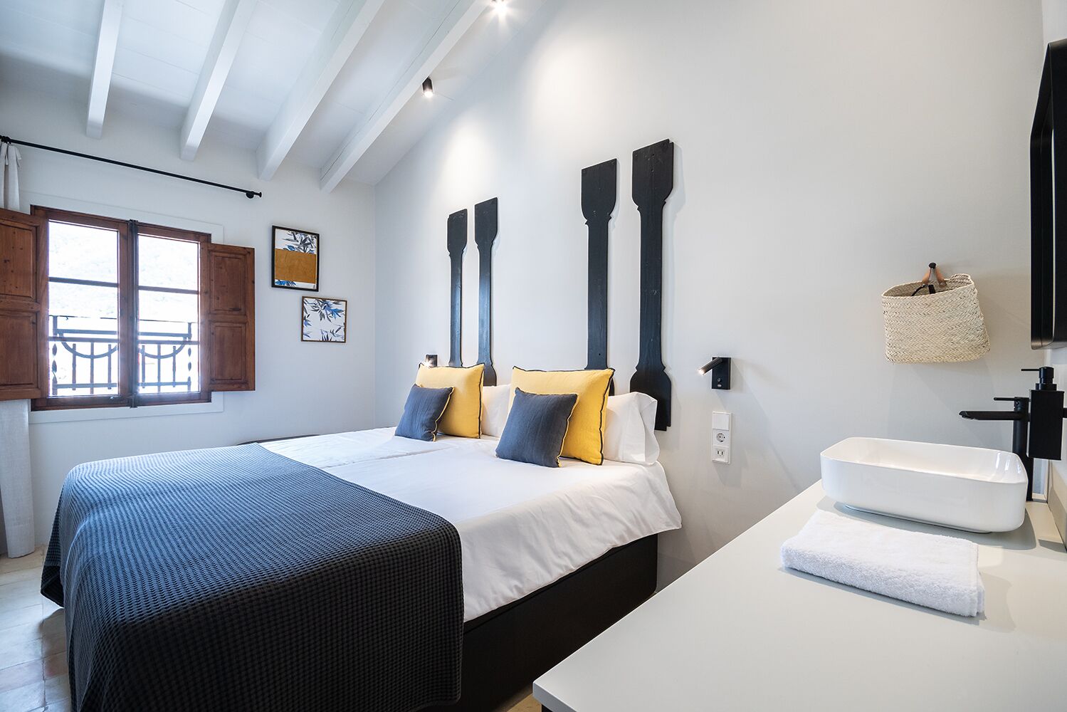 Foto - "unic, turisme d'interior"