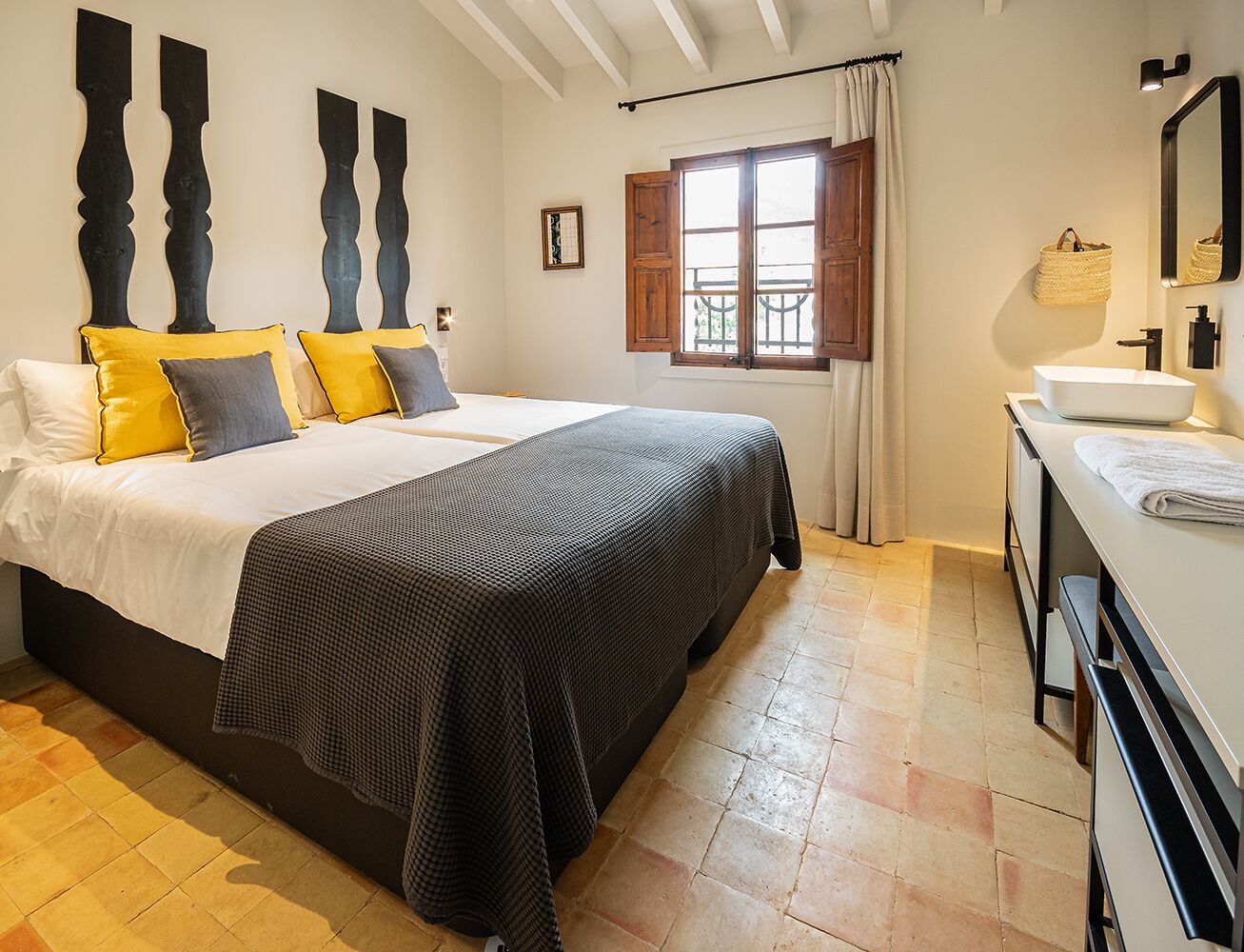 Foto - "unic, turisme d'interior"