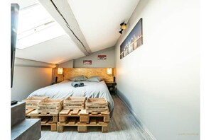 2 chambres, lit parapluie, Wi-Fi gratuit, draps fournis