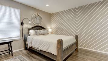 5 habitaciones, escritorio, tabla de planchar con plancha y wifi gratis