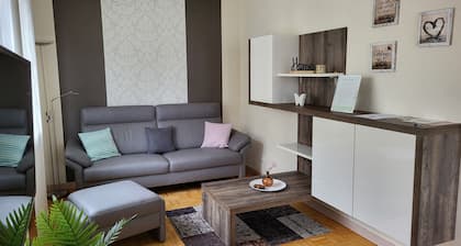 Ferienhaus mit Garten und Terrasse, 15 Minuten von der Mosel entfernt