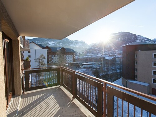 Renovated apartment at slopes, 6 people, free wifi, pets allowed