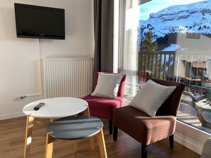 TV - Renovated apartment, South balcony, Pets allowed, Optional parking (Flaine)