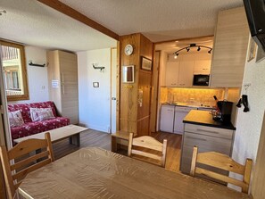 Interior - Ski-in/Ski-out Studio, Pets Allowed (Belle Plagne)