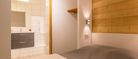 2 bedrooms, free WiFi