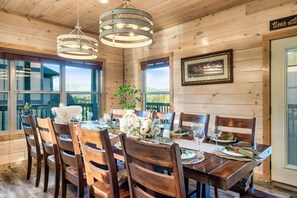 家庭小屋 | 飯廳