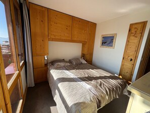 2 bedrooms, WiFi - Functional apartment 7 pers. Ski-in/Ski-out, pets allowed (Belle Plagne)