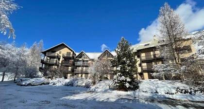 Divisible studio near slopes, pets allowed