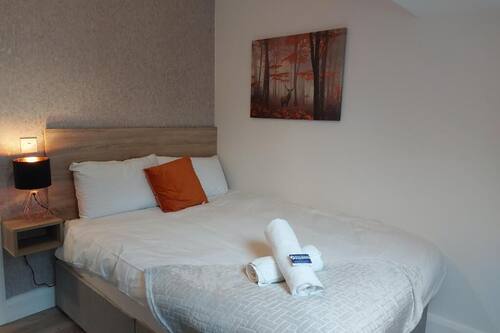 City-House | 3 Schlafzimmer, kostenloses WLAN, Bettwäsche