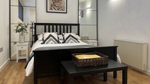 1 chambre, fer et planche à repasser, Wi-Fi gratuit, draps fournis