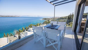 Panoramic Villa | Balcony