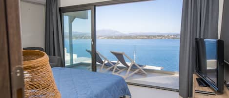 Panoramic Villa | 2 bedrooms, blackout drapes, iron/ironing board, free WiFi