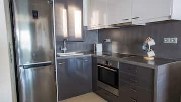 Panoramic Villa | Private kitchen | Fridge, coffee/tea maker, electric kettle, toaster