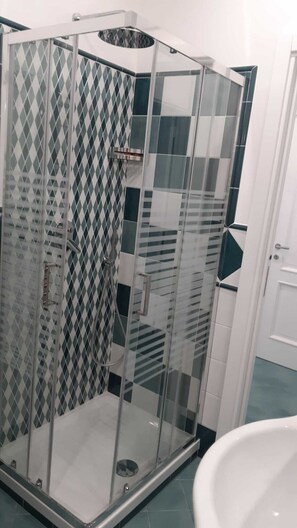 تجهيزات دش، مراحيض شطف