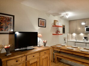 Kühlschrank, Mikrowelle, Geschirrspüler