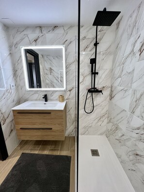 Shower, hair dryer, towels - 53 - Apartment in Riviera with pool and sea view (Mijas Costa)