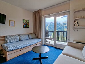 TV - Bright studio for 4 with balcony, Flaine (Flaine)