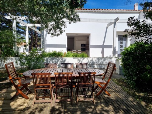 Bright and spacious villa