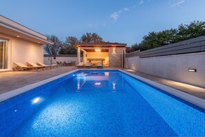 Pool - Villa Dora (Policnik)