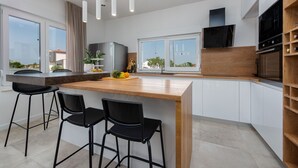 Private kitchen - Villa Dora (Policnik)