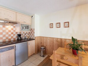 Kühlschrank, Geschirrspüler