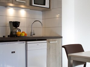 Réfrigérateur, lave-vaisselle