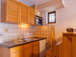 Frigorifero, microonde, lavastoviglie