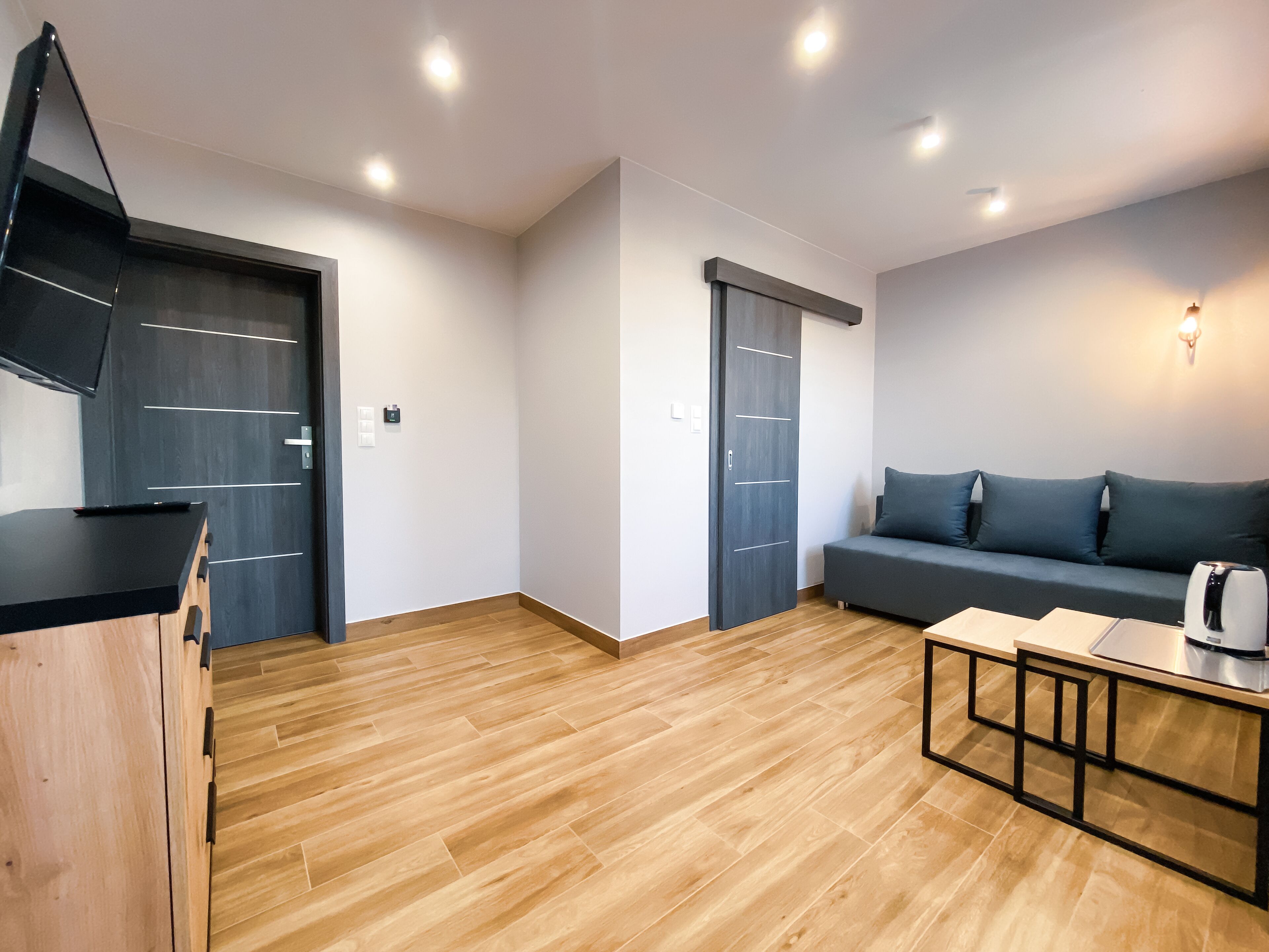 Kamar Quadruple Basic | Setrika/meja setrika, Wi-Fi gratis, dan seprai linen