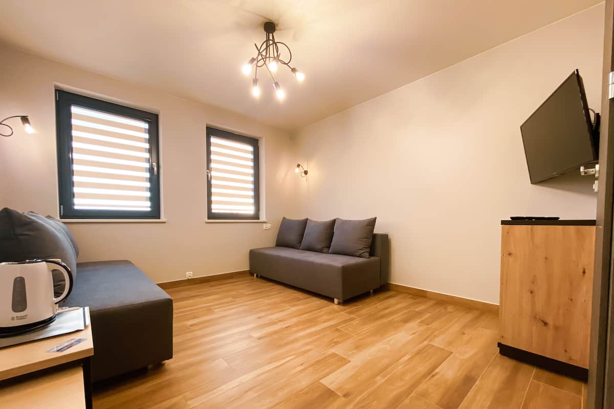 Basic-Vierbettzimmer | 1 Schlafzimmer, Bügeleisen/Bügelbrett, kostenloses WLAN, Bettwäsche