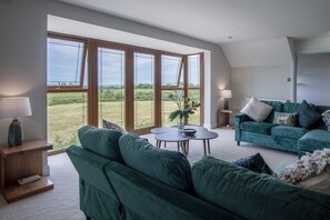 Smart TV 32-inch có truyền hình cáp, TV 